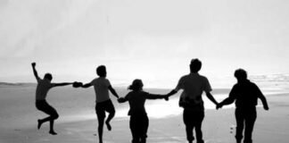 Here’s how you can stay connected with your friends on Twitter #FriendshipDay