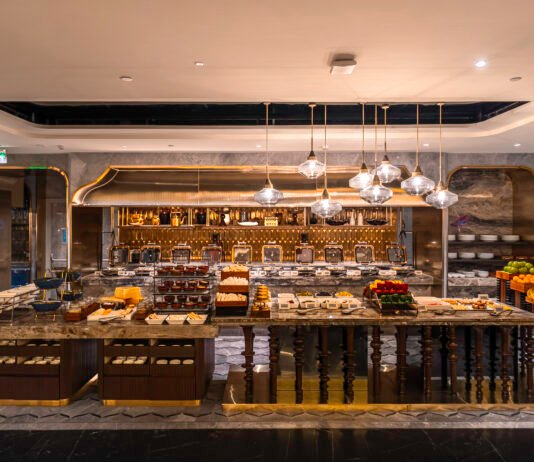 Business Class Buffet Area